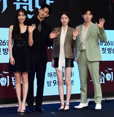 [TEN포토] 윤소희-옥택연-원지안-박강현 '오늘 첫 방송'