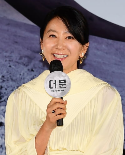 [TEN포토] 김희애 "SF영화 신선한 자극이었다"