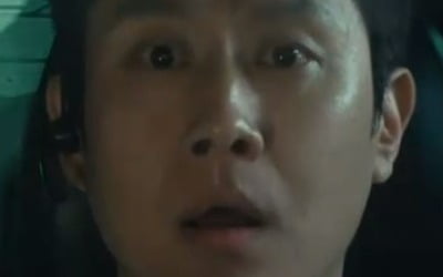 [종합] '성폭행 의혹' 영화감독, 살해당했다…입에 나뭇조각 든 유리병 발견 ('기적의형제')