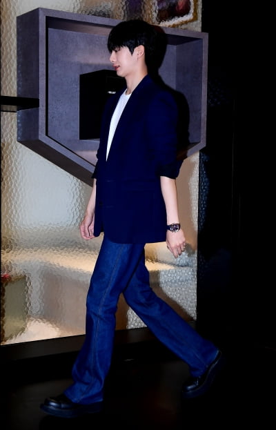 [TEN포토] 몬스타엑스 형원 '청청패션도 완벽하게 소화'