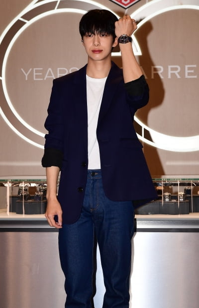 [TEN포토] 몬스타엑스 형원 '살면서 한 번은 말 걸어보고 싶은 잘생김'