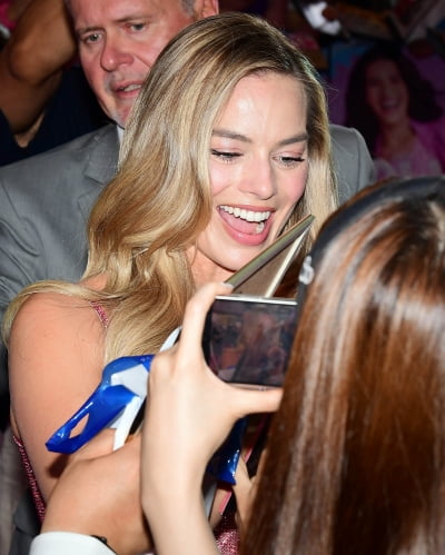 [TEN포토] 마고 로비(Margot Robbie) '행복한 미소'