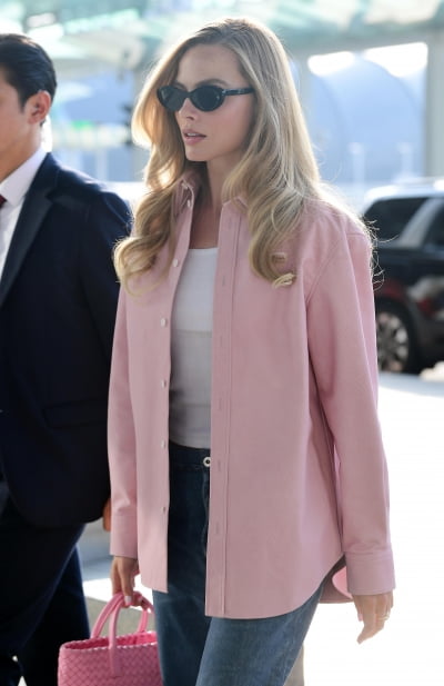 [TEN포토] 마고 로비(Margot Robbie) '청바지+흰티만 입어도 빛남'