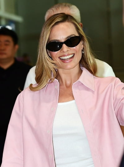 [TEN포토] 마고 로비(Margot Robbie) '그리운 미소'