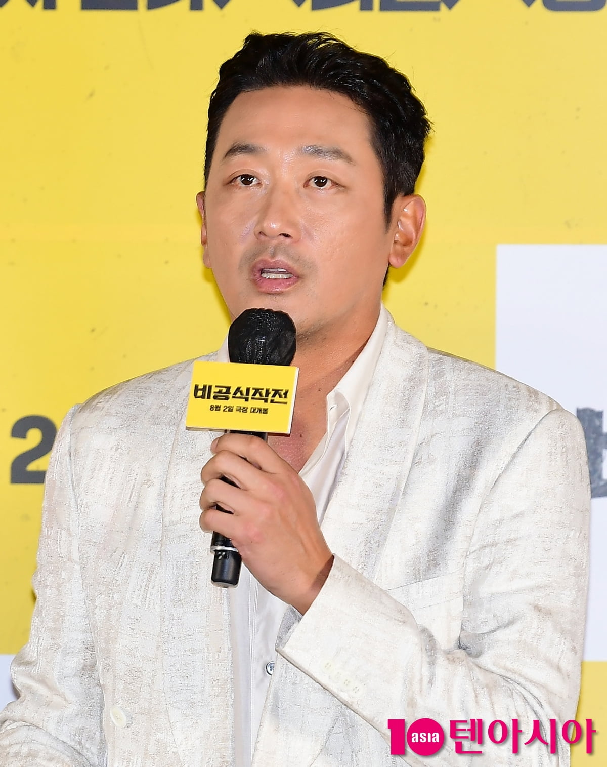 [TEN포토] 하정우 '김성훈 감독 믿고 '비공식작전' 선택'