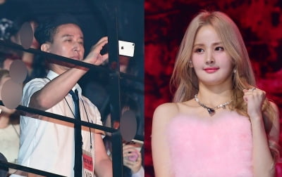 [TEN포토] KISS OF LIFE 벨 응원 온 아빠 심신