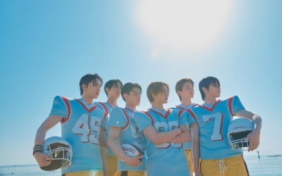 더뉴식스, Y2K 감성 물들인 활동 성황 마무리