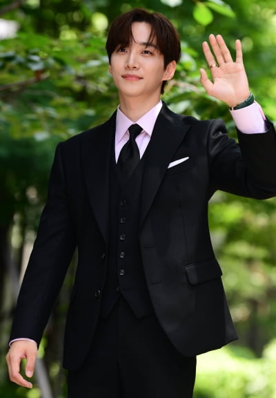 [TEN포토] 이준호 '주말에 뉴스에서 만나요'