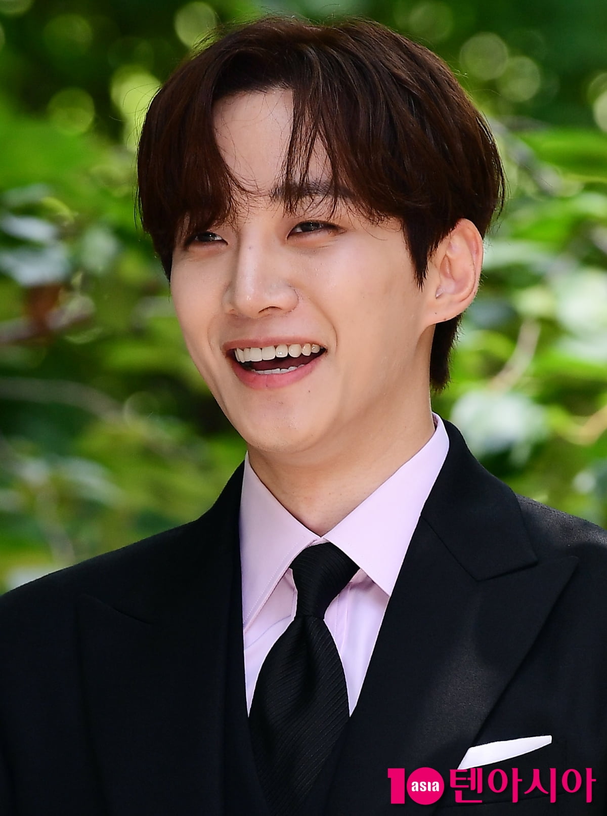 이준호, 출근길 아닌 CF 찍는줄…상암동 일대 밝힌 구원 본부장님