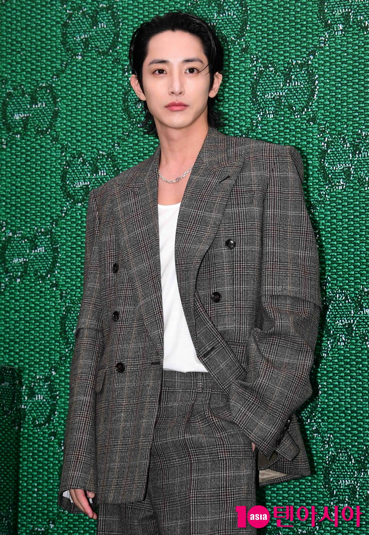 [TEN포토] 이수혁 '감탄사 나오는 멋짐'