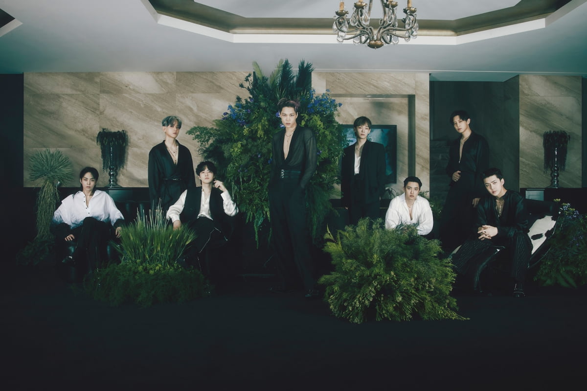 엑소(EXO)가 돌아왔다