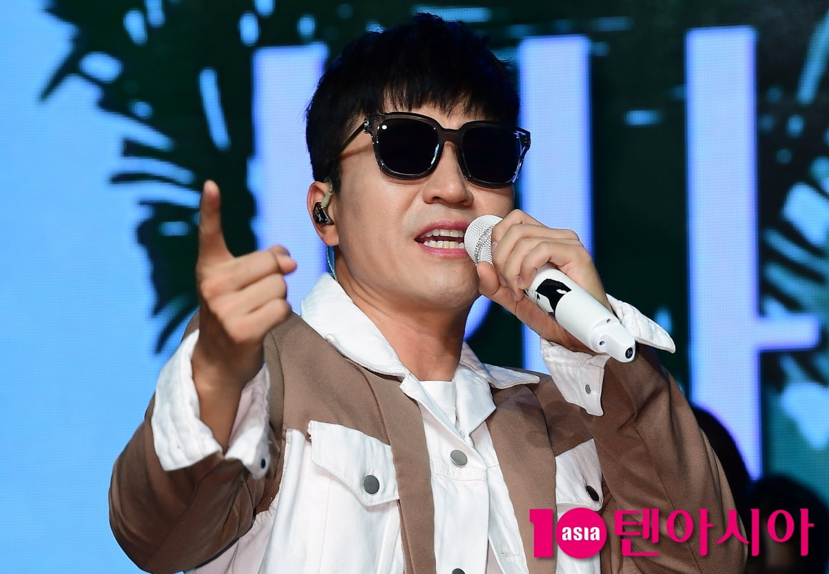[TEN포토] 코요태 김종민 '바람 기대해'