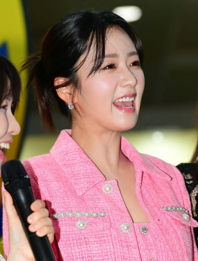 [TEN포토] 에이핑크 윤보미 '호탕한 웃음'