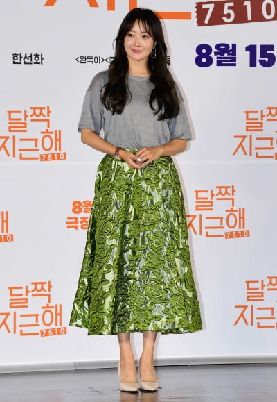 [TEN포토] 김희선 '어느쪽으로 봐도 이쁨'