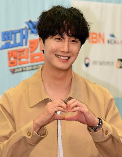 [TEN포토] 정일우 '빠져드는 미소'