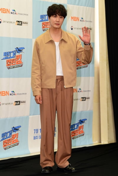[TEN포토] 정일우 '머리부터 발끝까지 센스 가득'