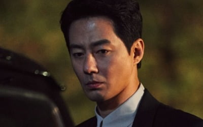 '완벽男' 조인성, 하늘을 나는 초능력자…♥한효주 앞 허술한 사랑꾼('무빙')