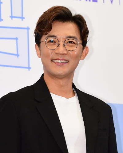 [TEN포토] 안재욱 '훈훈한 미소'