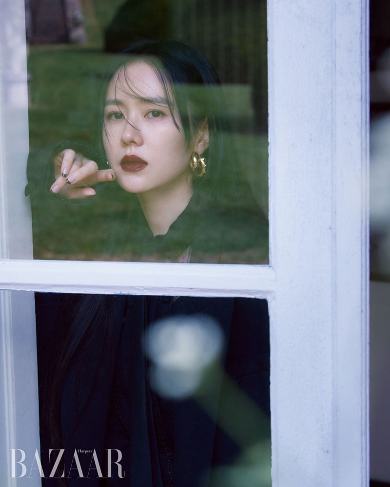 '아들 출산' 손예진, 각선미로 소화해낸 명품 V사 신상 컬렉션[화보]