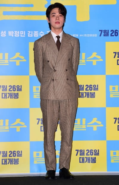 [TEN포토] '밀수' 박정민 '멋진 수트핏'