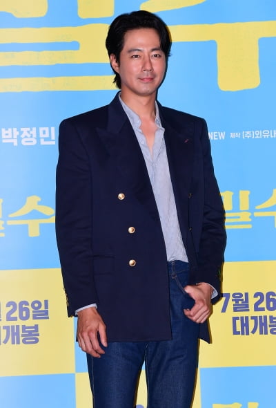 [TEN포토] '밀수' 조인성 '빠져드는 잘생김'
