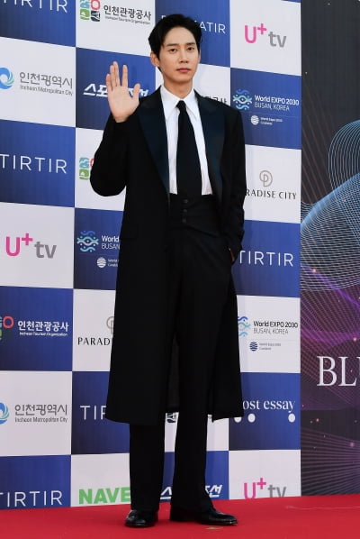 [TEN포토] 박성훈 '롱코트로 멋스럽게`'