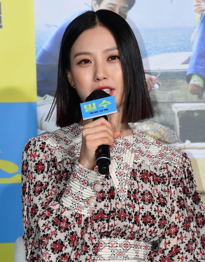 [TEN포토] 고민시 "MBTI는 LOVE~"