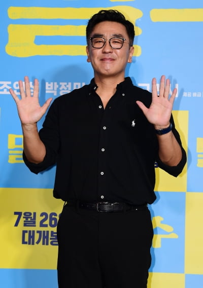 [TEN포토] 류승룡 '4천만 배우의 응원'