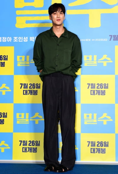 [TEN포토] 안보현 '순정만화 주인공처럼'