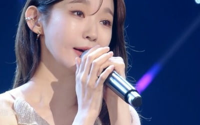 [종합] 김완선, 인기 이정도였어?…"헬기 타고 이동, 하루 스케쥴 11개 소화" ('더시즌즈')
