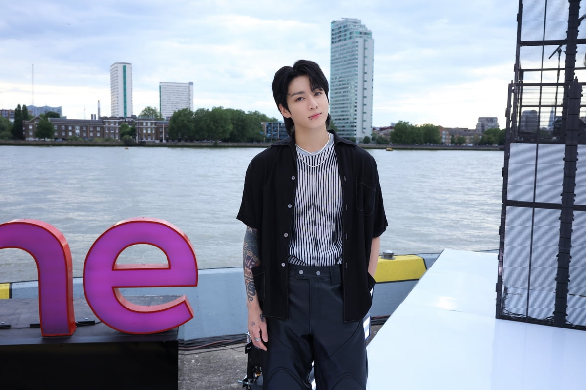 BTS 정국, 영국도 녹였다…BBC 라이브→英 오피셜 싱글 차트서 신기록