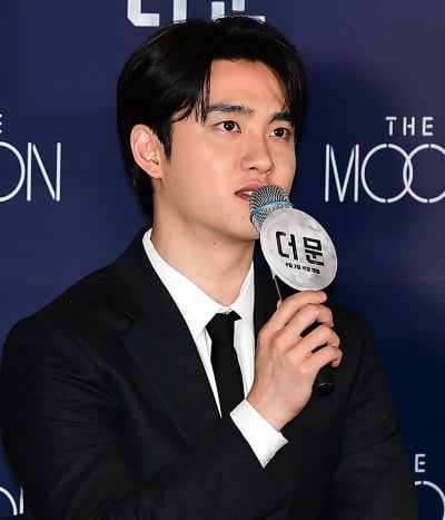 [TEN포토] 도경수 "실제와 똑같은 우주복 몰입하는데 도움을 줬다"