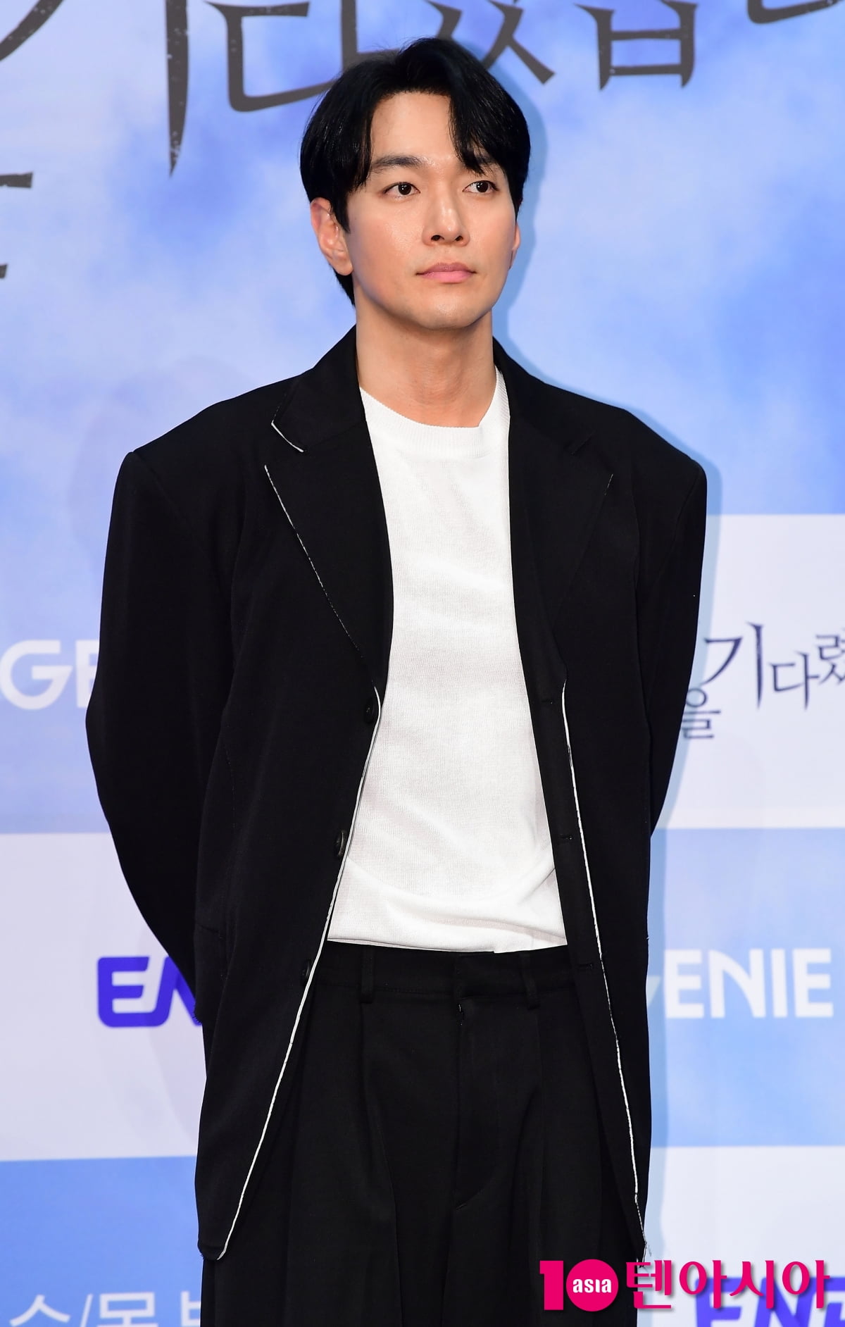 [TEN포토] 이규한 '남다른 카리스마'