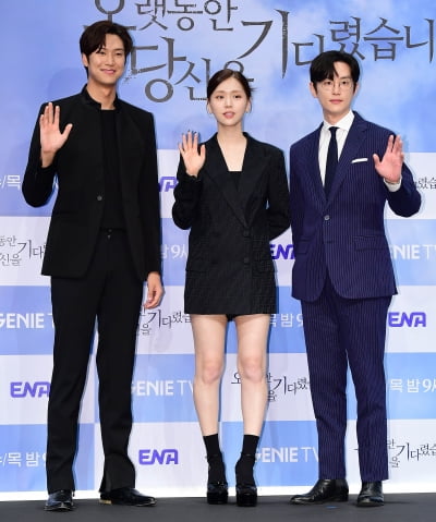 [TEN포토] 나인우-김지은-권율 '우린 삼각관계'