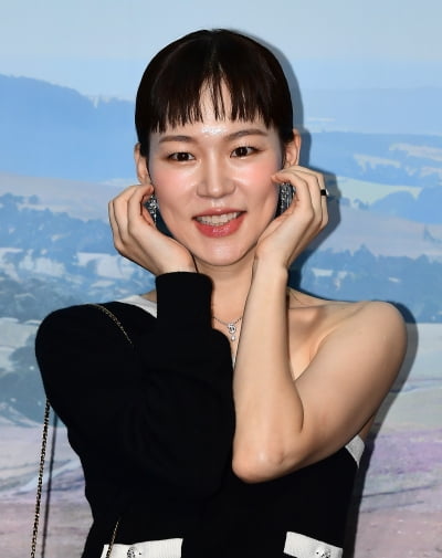 [TEN포토] 한예리 '매력 넘치는 하트'