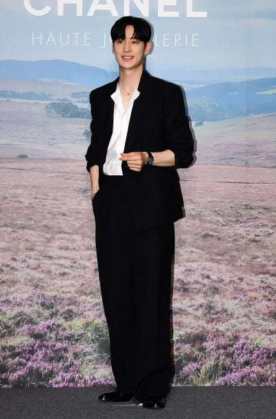 [TEN포토] 이제훈 '출구없는 무한매력'