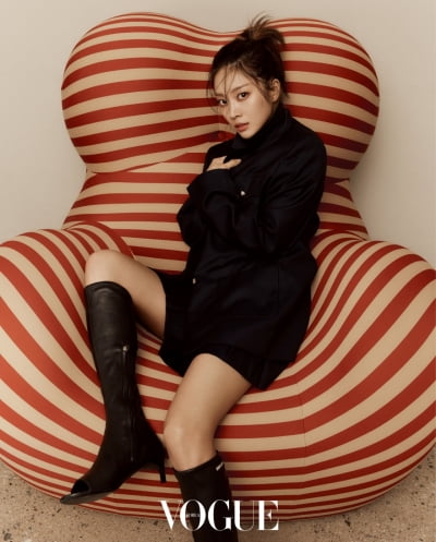 Jo Boa, gorgeous and chic