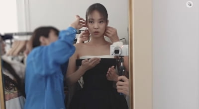 "실시간으로 귀를 뚫고 있다" 제니, 칸 레드카펫 위해 이렇게까지