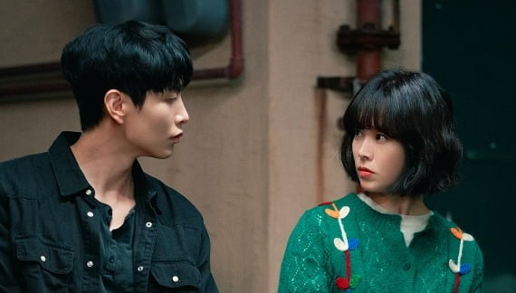 한지민 "이민기, 어른처럼 포용력이 넒은 배우…닮고 싶은 부분이 많아"('힙하게')