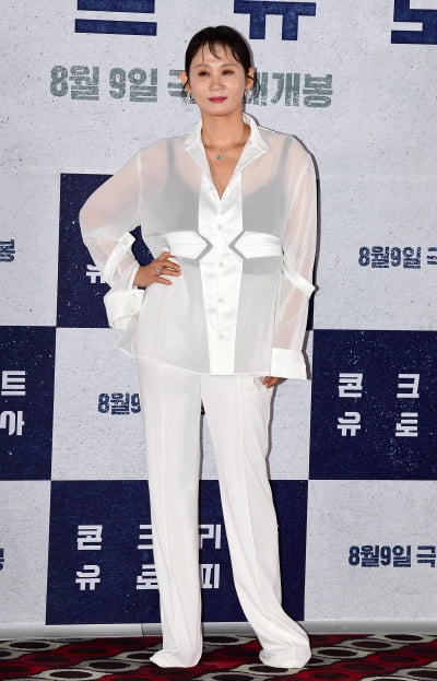 [TEN포토] 김선영 '화려한 시스루'