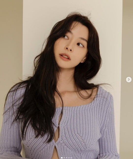 (사진=권나라 SNS)