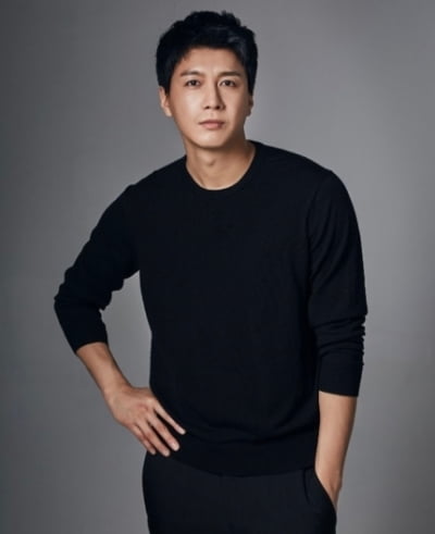 Seunghyun Kim, contract with Thought Enter... Ahn Seong-hoon, Kim Ho-jung and Hansotbap