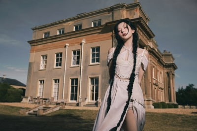 Red Velvet's Seulgi and Irene top female singers most likely to be suitable for game advertisement models