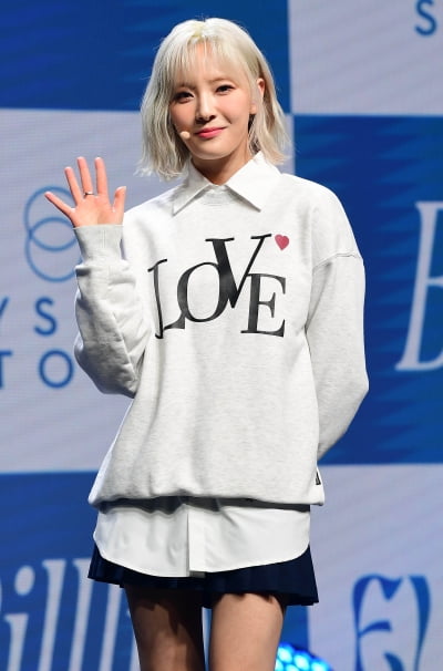 'The late Moonbin's younger sister' Moon Soo-ah overcomes sadness and resumes activities