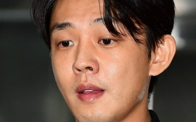 Yoo Ah-in appears for second summons on drug charges