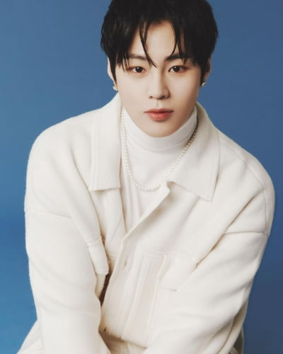 Ha Sung-woon, No. 1 male singer most likely to teach students well