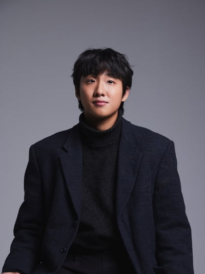 'Hwaran' Hong Sa-bin, Song Joong-ki advance to Cannes