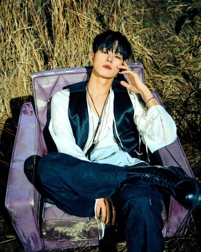 The Boyz's lead actor ranks first among male singers you want to invite on Coming of Age Day