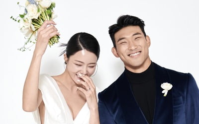 General Lee becomes a sold-out man, marries his high school classmate