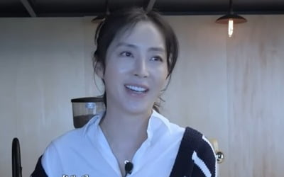Song Yoon-ah was thrilled with her eldest son's sense... "Mom is old"